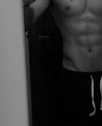 21 Athletic BuildDark 5ft 7 New